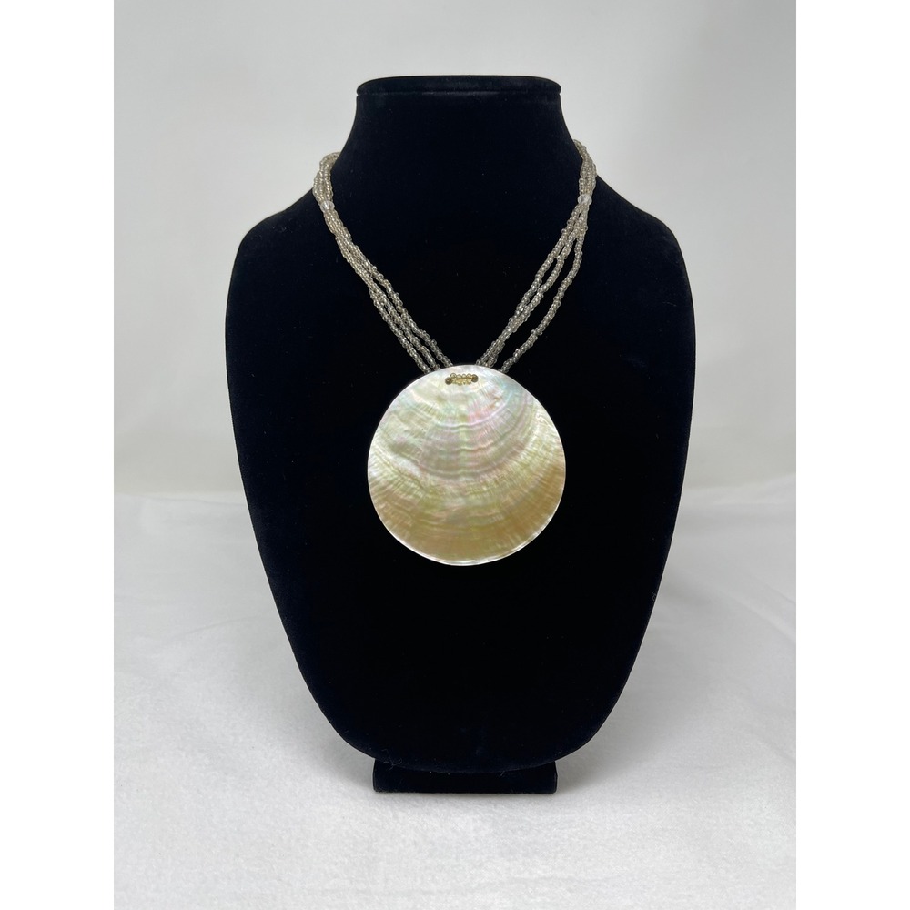 Unbranded Womens Mother of Pearl Shell Pendant Necklace OS Cream Iridescent Boho